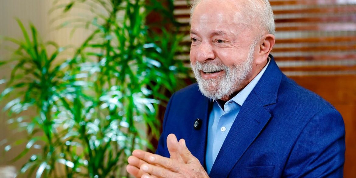 lula-defende-democracia-e-paz-em-discurso-na-espanha